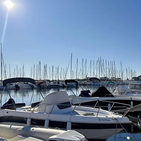 Calme Avec Parking Prive - 2 Pers. - Fr-1-845-48 דירה *